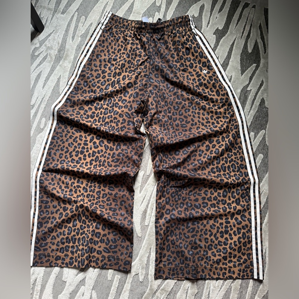 adidas Originals Wide Leg Leopard Print Pants with White Side Stripes - Picture 8 of 10